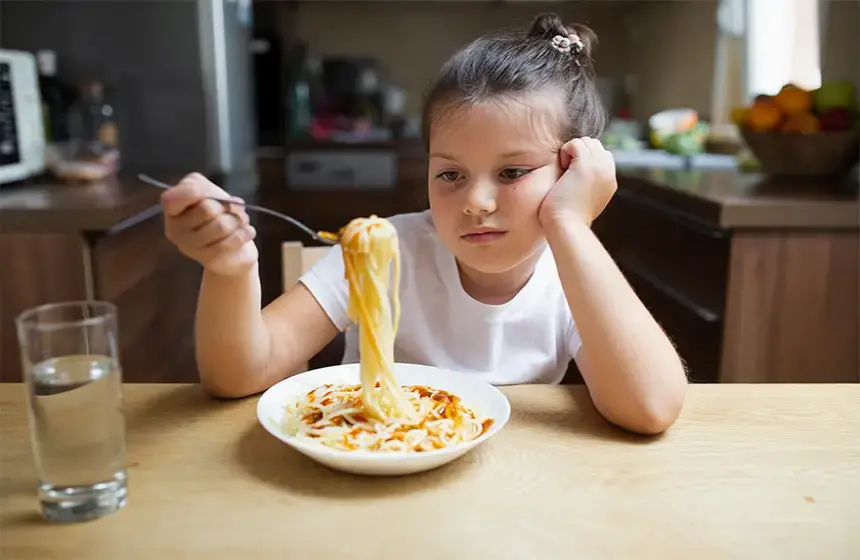 Çocuğum Yemek Yemiyor! Çocuklarda İştahsızlık, Boy-Kilo Gelişimi ve Vitamin Kullanımı